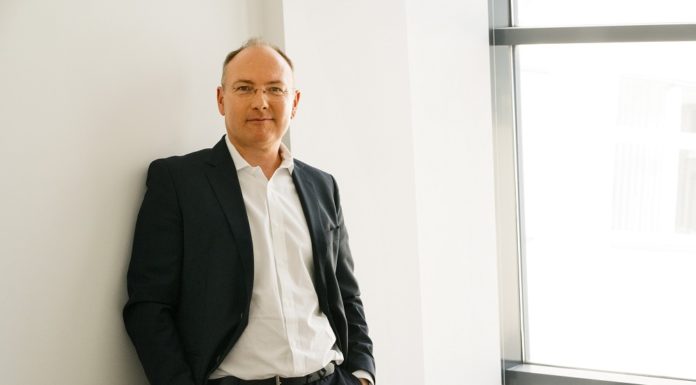 Evonik übernimmt JeNaCell Dr. Nikolaus Uhl, Evnok Venture Capital