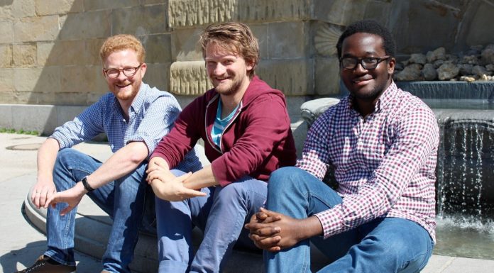 Playbrush: Hansmann, Speedinvest und Uniqa verkaufen Anteile Die Gründer (v.li.) Matthäus Ittner, Paul Varga und Tolulope Ogunsina. Foto: © Playbrush