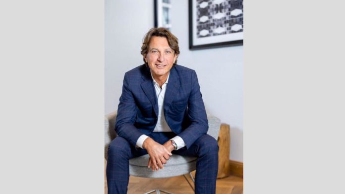 Dr. Sven Oleownik wird neuer Partner bei Emeram Capital Partners