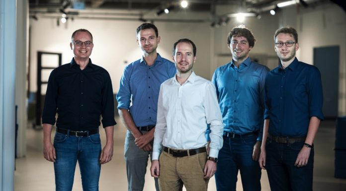 Das Gründerteam von “Pixel Photonics”: v. l. n. r. Christoph Seidenstücker, Fabian Beutel, Nicolai Walter, Martin Wolff und Dr. Wladick Hartmann. © ESC/REACH Münster / Thomas Mohn.
