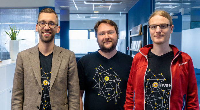 HiveMQ: 40 Mio. EUR für Kommunikation zwischen IoT-Geräten und Cloud HiveMQ-Gründer Christian Götz, Christoph Schäbel, Dominik Obermaier (v.l.n.r.)