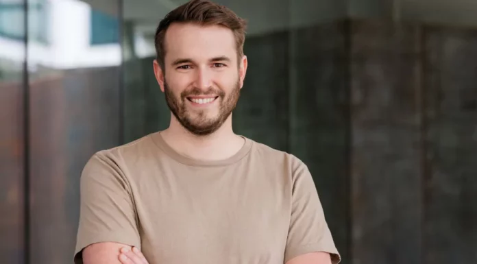 Peter Windischhofer, Co-Founder des Tech-Scale-Ups refurbed, übt harsche Kritik an neuem Apple iPhone 14.