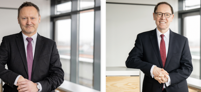 Michael Kiesewetter (l), Vorstandsvorsitzender der NBank, und Dr. Ulf Meier (r.), Vorstandsmitglied der NBank