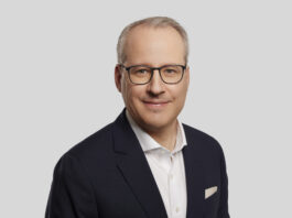 Julian Riedlbauer, Drake Star