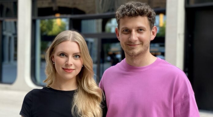 Smartes Recruiting von Kini überzeugt Investoren Julia Komkowski und Fabian Scheib, Co-Gründer von Kini (c) Kini