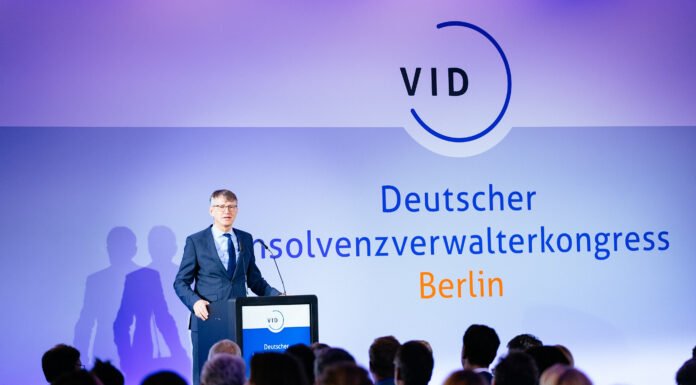 Insolvenzverwalter-Tag 2024: Schwierige Rahmenbedingungen für Unternehmensverkäufe Dr. Christoph Niering, VID auf dem Deutschen Insolvenzverwalterkongress (c) Alexander Zehrer/VID.