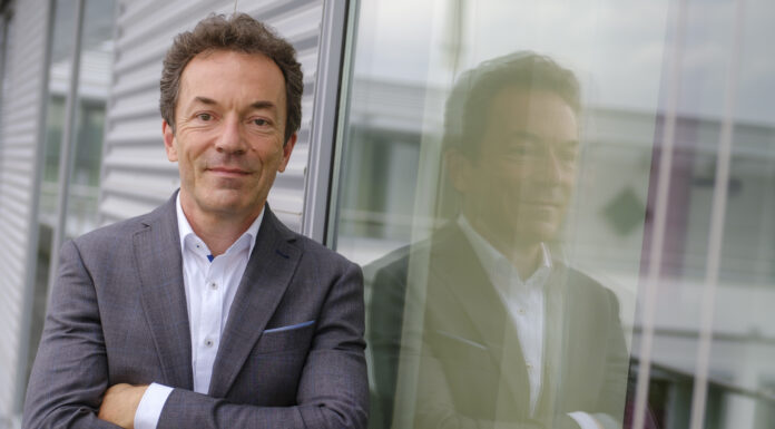 Wellbeing & Mental Health: Ein neuer Due Diligence-Faktor Oliver Herrmann (Deutsche Telekom AG)