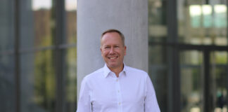 Jan Pörschmann, Atares