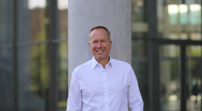 „Teuer gemachte Erfahrung günstig einkaufen“ Jan Pörschmann, Atares