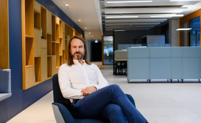 Dr Philipp Baaske, NanoTemper Technologies & LMU Dr Philipp Baaske, NanoTemper Technologies & LMU