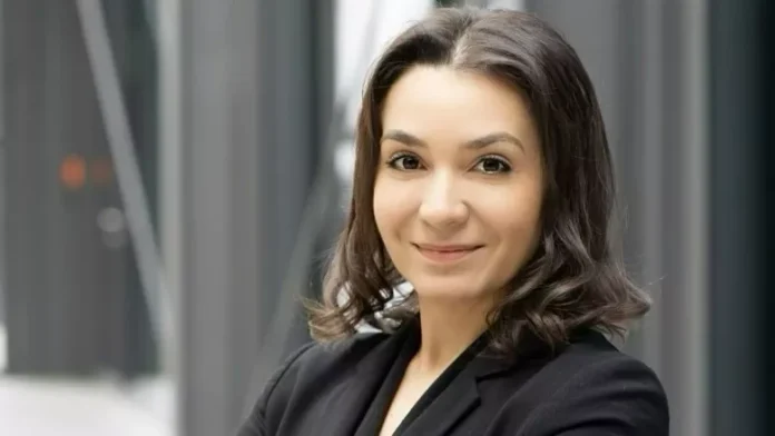 Dr. Janina Jänsch Dr. Janina Jänsch