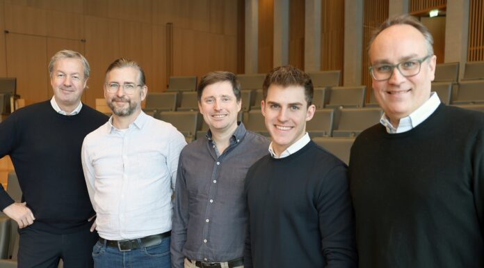 Wort & Bild beteiligt sich an Fasten-App BodyFast Von links nach rechts: Andreas Arntzen (CEO Wort & Bild Verlagsgruppe), Patrick Hammer (Co-Founder und CEO von BodyFast), Matthias Schmeißer (Co-Founder und CTO von BodyFast), Kai Langohr (Geschäftsführer Isartal Ventures), Falk H. Mikley (Geschäftsführer Isartal Health Media). (c) VHM_M.Schrag