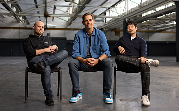 Millionen-Spritze gegen den Brain Drain: Blockbrain holt 17,5 Mio. Euro Die Blockbrain-Gründer Antonius Gress, Mattias Protzmann und Nam Hai Ngo