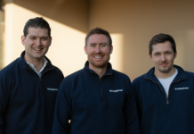 Die happyhotel-Gründer Sebastian Kuhnhardt, Rafael Weißmüller und Marius Müller