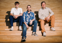 Die simmetry.ai-Gründer Anton Elmiger, Kai von Szadkowski und Prof. Dr. Stefan Stiene