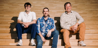 DFKI-Spin-off simmetry.ai sichert sich 330.000 Euro Die simmetry.ai-Gründer Anton Elmiger, Kai von Szadkowski und Prof. Dr. Stefan Stiene