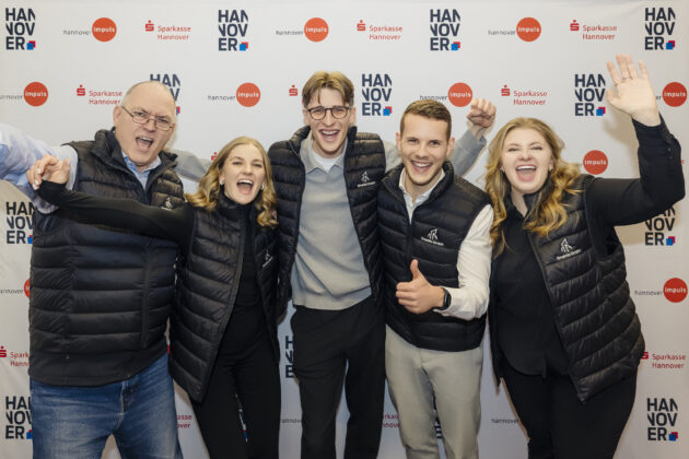 Gewinner*innen &bdquo;Highest Impact&ldquo;: Die SmaWo GmbH (v.l.n.r.) - Fred Langius, Stella Buschmann, Cedric Sievert, Philip Roos und Laura-Marie Meier-B&ouml;ke