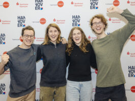 Gewinner*innen „Hottest Innovation“: Das Team von LIGARO (v.l.n.r.) Tim Gatz, Florentine Adam, Mona Körding und Leander Lehmann