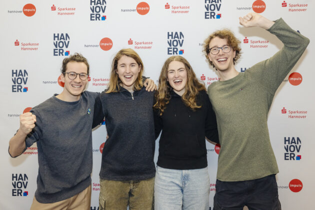 Gewinner*innen &bdquo;Hottest Innovation&ldquo;: Das Team von LIGARO (v.l.n.r.) Tim Gatz, Florentine Adam, Mona K&ouml;rding und Leander Lehmann