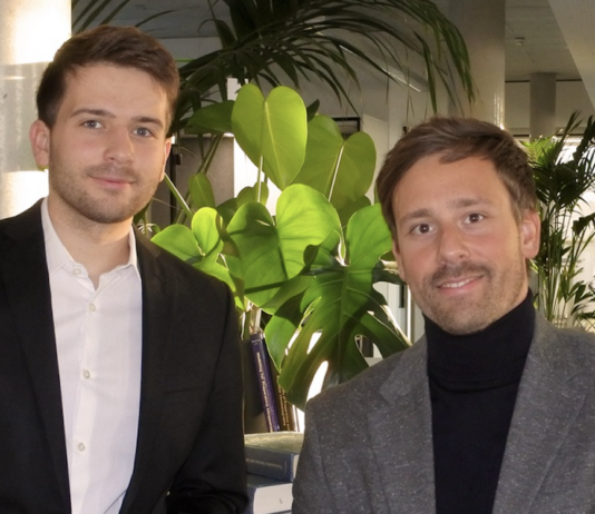 Onyx Biotech-Gründer Florian und Gregor Essert (v.l.n.r.) (c) Onyx Biotech