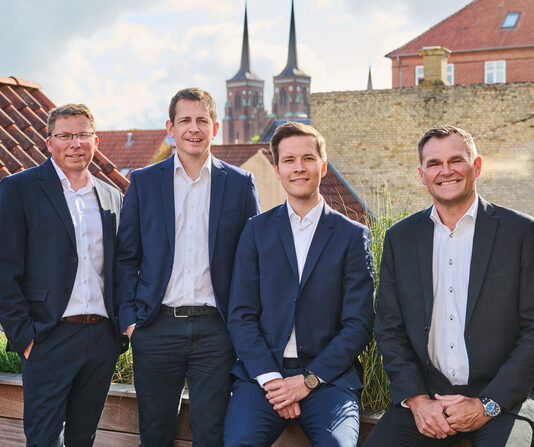 Niels Eldrup Meidahl (Co-Founder and Group CEO), Mathias Ringsted (Group CFO), Christian Jelsbech (Investment Director at FSN Capital), Peter Frandsen (CEO Denmark an Co-founder) (v.l.n.r.) (c) InstallatørGruppen
