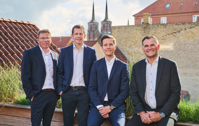 Niels Eldrup Meidahl (Co-Founder and Group CEO), Mathias Ringsted (Group CFO), Christian Jelsbech (Investment Director at FSN Capital), Peter Frandsen (CEO Denmark an Co-founder) (v.l.n.r.) (c) InstallatørGruppen Niels Eldrup Meidahl (Co-Founder and Group CEO), Mathias Ringsted (Group CFO), Christian Jelsbech (Investment Director at FSN Capital), Peter Frandsen (CEO Denmark an Co-founder) (v.l.n.r.) (c) InstallatørGruppen