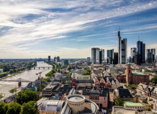 VR Equitypartner intensiviert Partnerschaft mit Volks- und Raiffeisenbanken