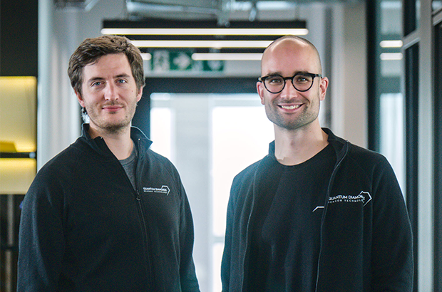 Die Gründer von QuantumDiamonds: Dr. Fleming Bruckmaier und Kevin Berghoff Die Gründer von QuantumDiamonds: Dr. Fleming Bruckmaier und Kevin Berghoff