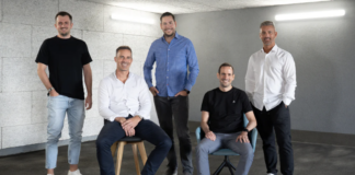 Das Founder-Team von hello again rund um Franz Tretter (2.v.l.) | (c) hello again