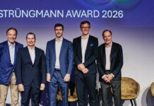 Strüngmann Award 2026: Dr. Jonathan Talbot setzt sich durch Dr. Jonathan Talbot gewinnt den Strüngmann Award 2026 – v.l.n.r. Dr. Thomas Strüngmann, Dr. Stefano Portolano (Finalist, Azafaros), Dr. Jonathan Talbot (Gewinner des Strüngmann Awards 2026, Mosanna Therapeutics / Melodia Therapeutics), Prof. Dr. med. Wieland Sommer (Finalist, Jacobian), Dr. Andreas Strüngmann - v.l.n.r. (c) Christian Back