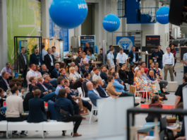 Investorinnen, Investoren verfolgen die Pitches der 30 ausgewählten Startups beim Investforum Pitch-Day 2026 im Technikmuseum „Hugo Junkers“ in Dessau-Roßlau.