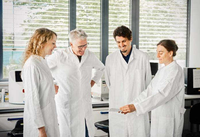 Priavoid, lab team Priavoid, lab team