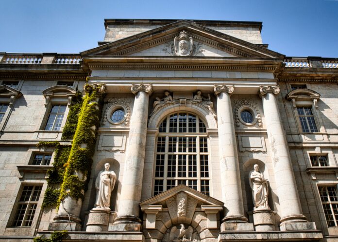 Bridging academia and industry Bridging academia and industry